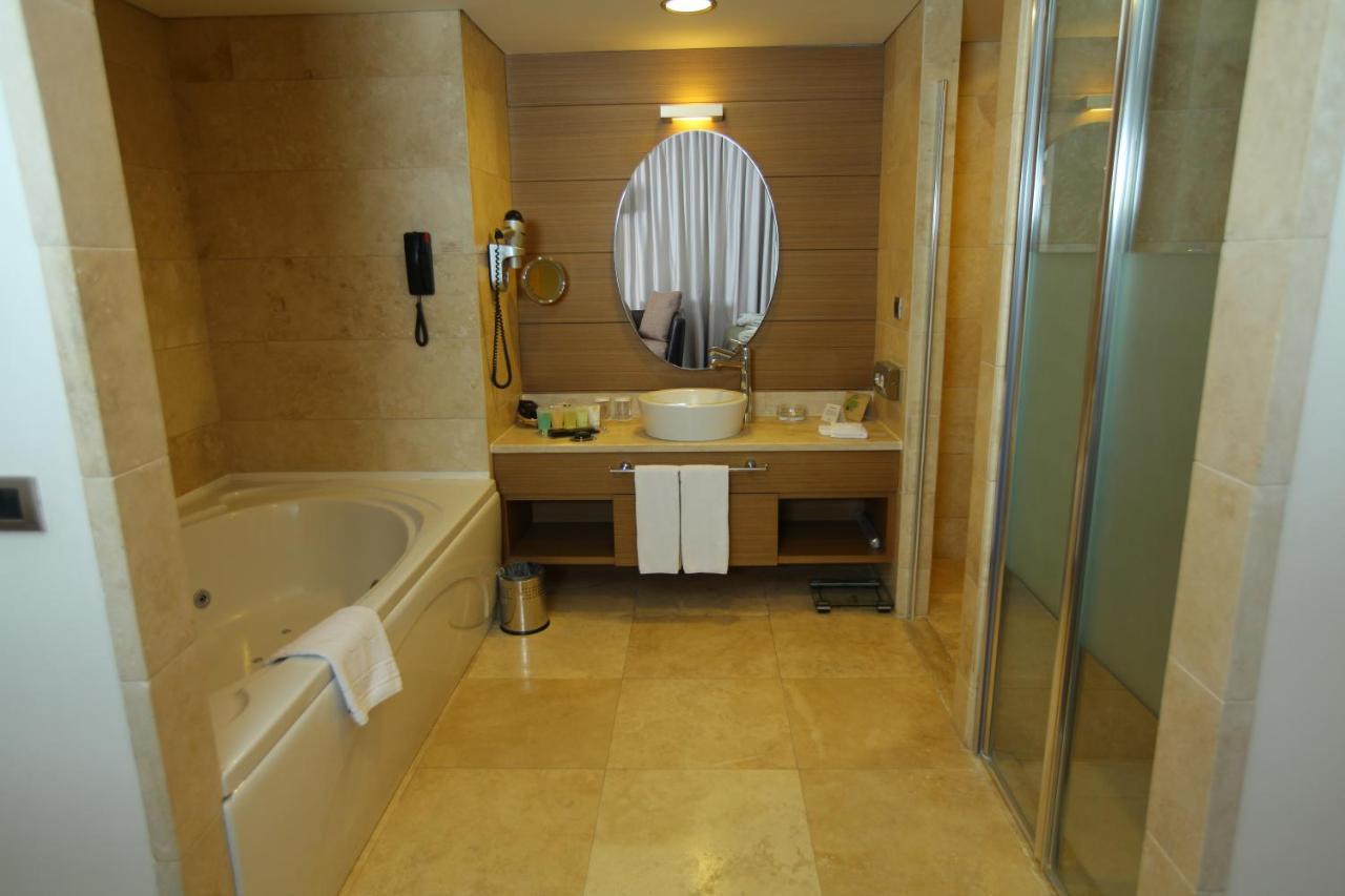 Cpankara Hotel Экстерьер фото Bathroom